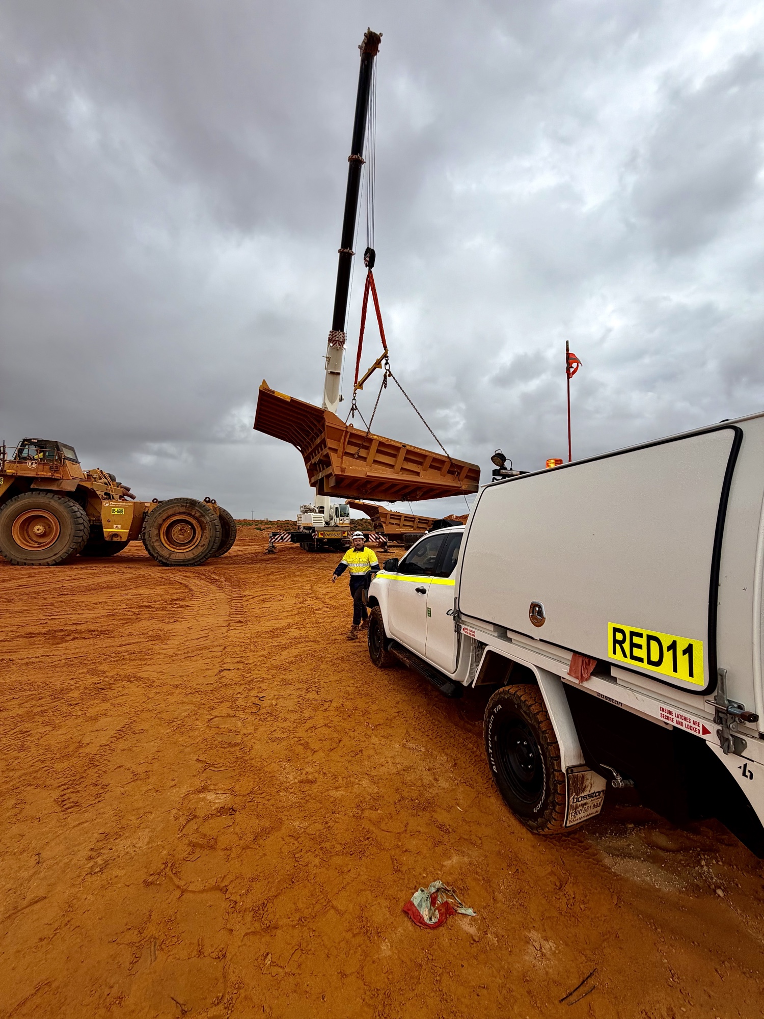 Dump body removal