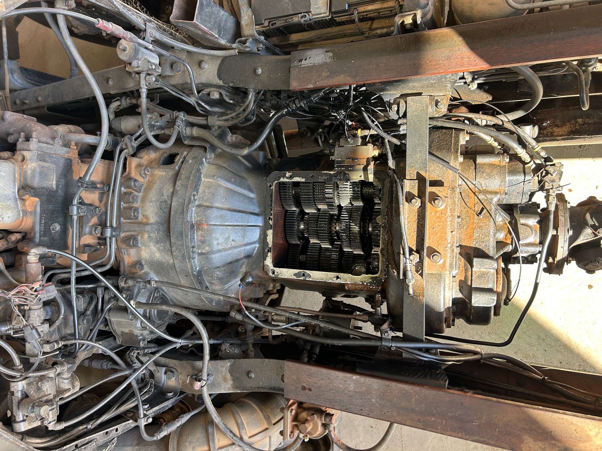Gearbox transmission open